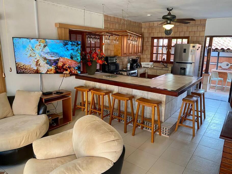 3-Bedroom Villa With A Jacuzzi Ноорд Экстерьер фото